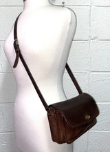 Load image into Gallery viewer, VINTAGE COACH NAVY LEATHER CROSSBODY
